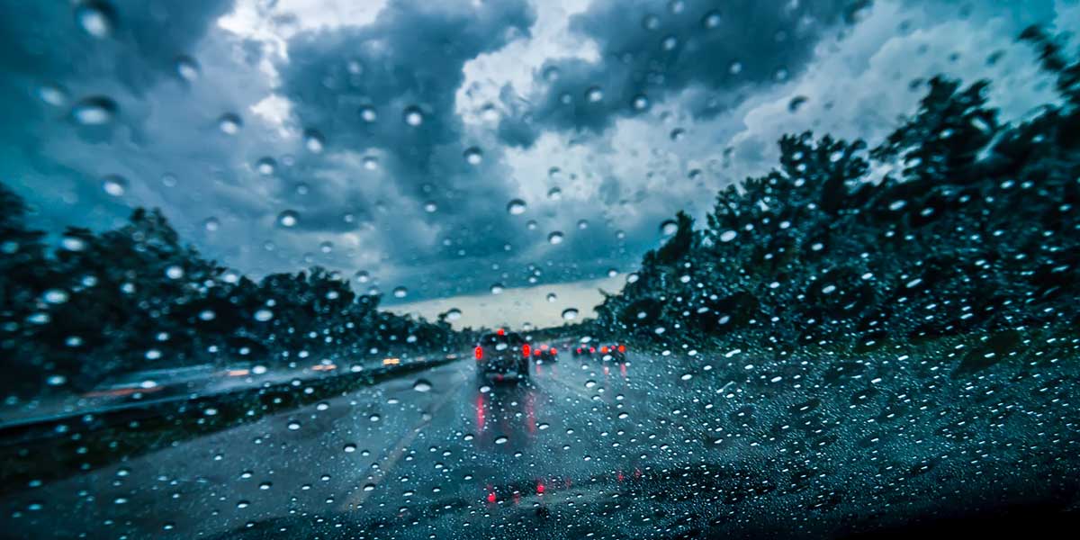 اسباب‌کشی در روز بارانی